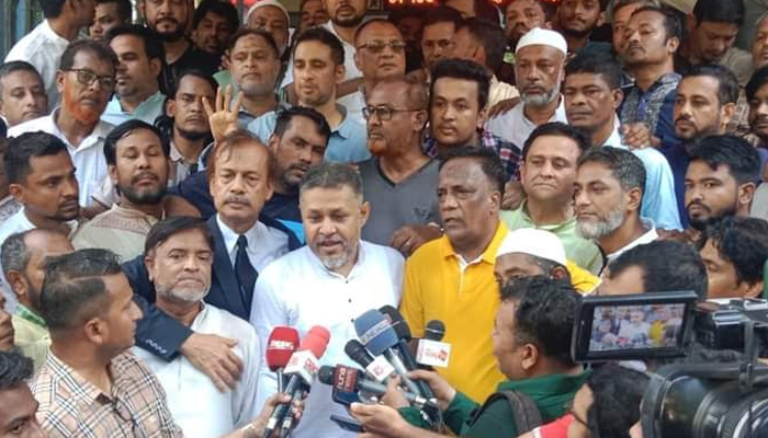 চট্টগ্রাম-১০ আসনে মনোনয়নপত্র জমা দিলেন ৬ প্রার্থী