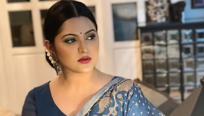 আদালতে পরী মণি