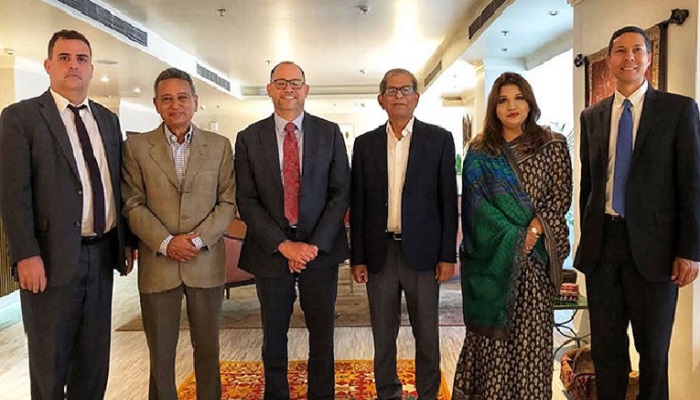 মই সরিয়ে নিচ্ছে বিদেশিরা!