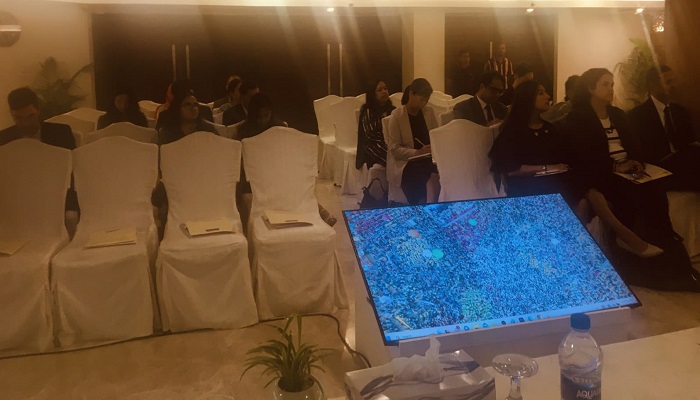 মই সরিয়ে নিচ্ছে বিদেশিরা!