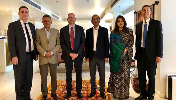 মই সরিয়ে নিচ্ছে বিদেশিরা!