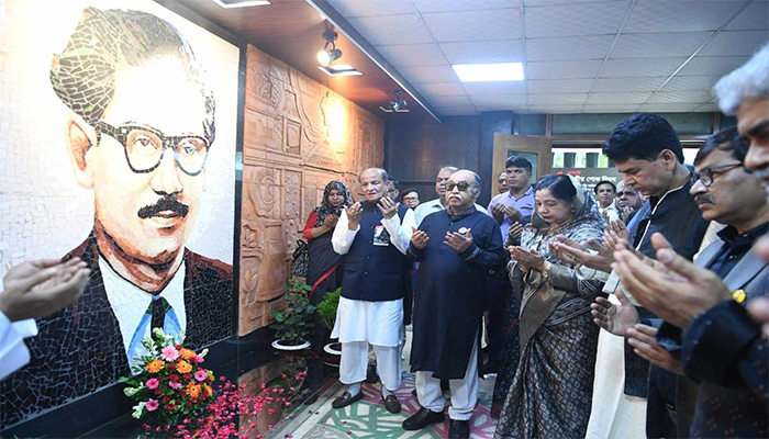 বঙ্গবন্ধু নীতি ও আদর্শের সাথে আপোষ করেননি: শিল্পমন্ত্রী
