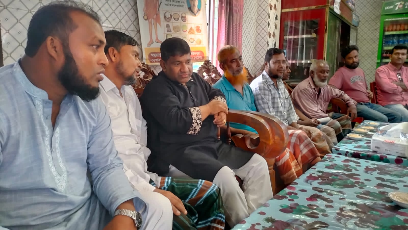 বঙ্গকন্যার সাড়ে ১৪ বছরে অভূতপূর্ব উন্নয়নের প্রচার করছেন দোলন