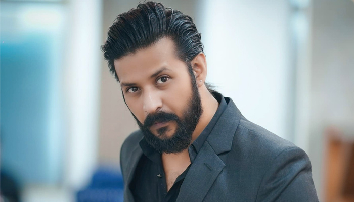 ছোটবেলায় তারকাদের পছন্দের খেলা