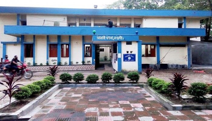 আত্রাইয়ে সালিসে হেনস্তা করায় মা-মেয়ের আত্মহত্যা