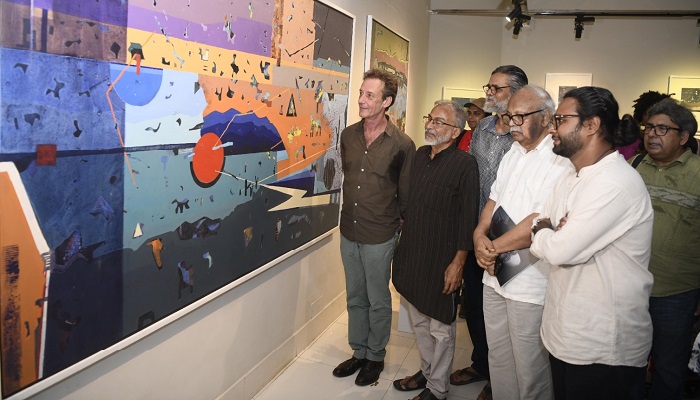 আলিয়ঁস ফ্রঁসেজে নবরাজ রায়ের ‘অন্তহীন রহস্যের প্রতিফলন’