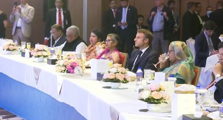 যেসব খাবারে আপ্যায়িত হলেন ফ্রান্সের প্রেসিডেন্ট