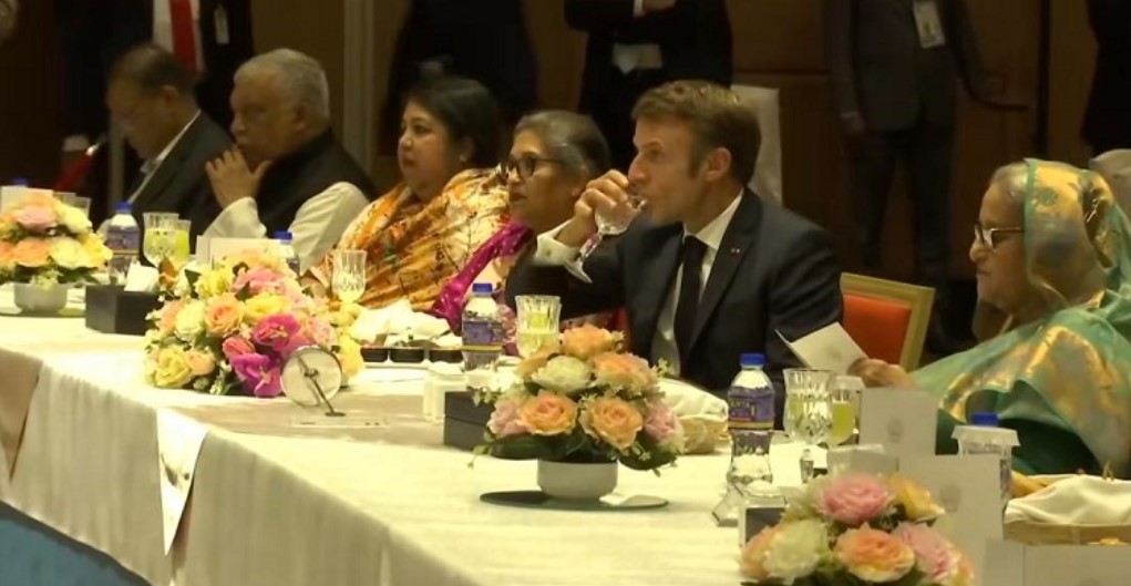 যেসব খাবারে আপ্যায়িত হলেন ফ্রান্সের প্রেসিডেন্ট