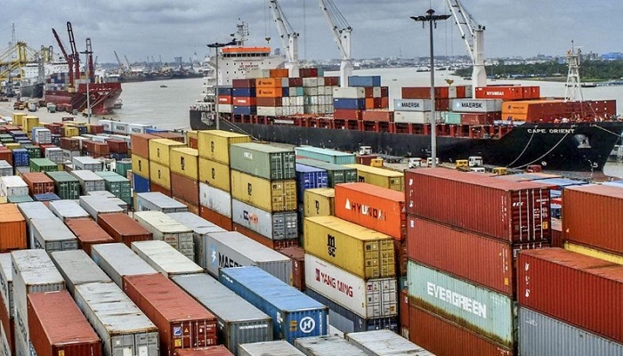 পোশাক রপ্তানির আড়ালে ১০ প্রতিষ্ঠানের ৩০০ কোটি টাকা পাচার