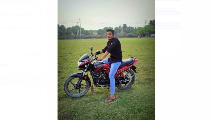পলাশে ট্রাকের ধাক্কায় স্বামীর মৃত্যু, আহত স্ত্রী সন্তান