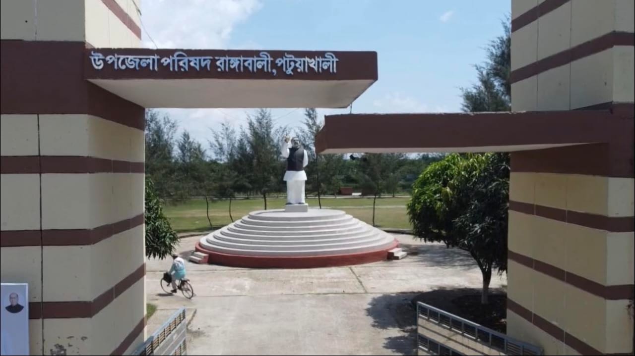 সাবমেরিন ক্যবলের বিদ্যুৎ বদলে দিয়েছে রাঙ্গাবালীর মৎস্য খাত