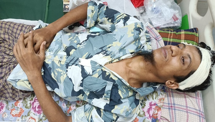 আলফাডাঙ্গায় জমিজমা বিরোধের জেরে যুবককে কুপিয়ে জখম