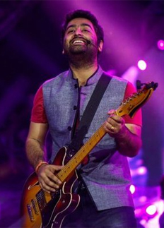 ৯ বছরের দ্বন্দ্ব মিটিয়ে সালমানের বাড়িতে অরিজিৎ