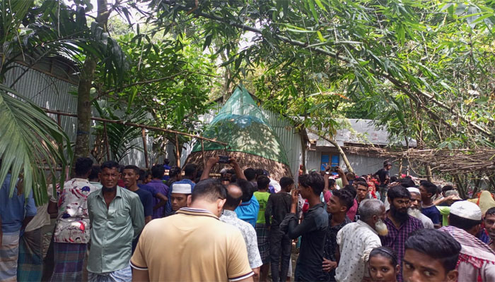 বকশীগঞ্জে প্রতিবন্ধী যুবককে কুপিয়ে হত্যা
