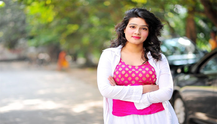 ‘ডার্ক ওয়ার্ল্ড’ সিনেমায় থাকছেন না মাহি