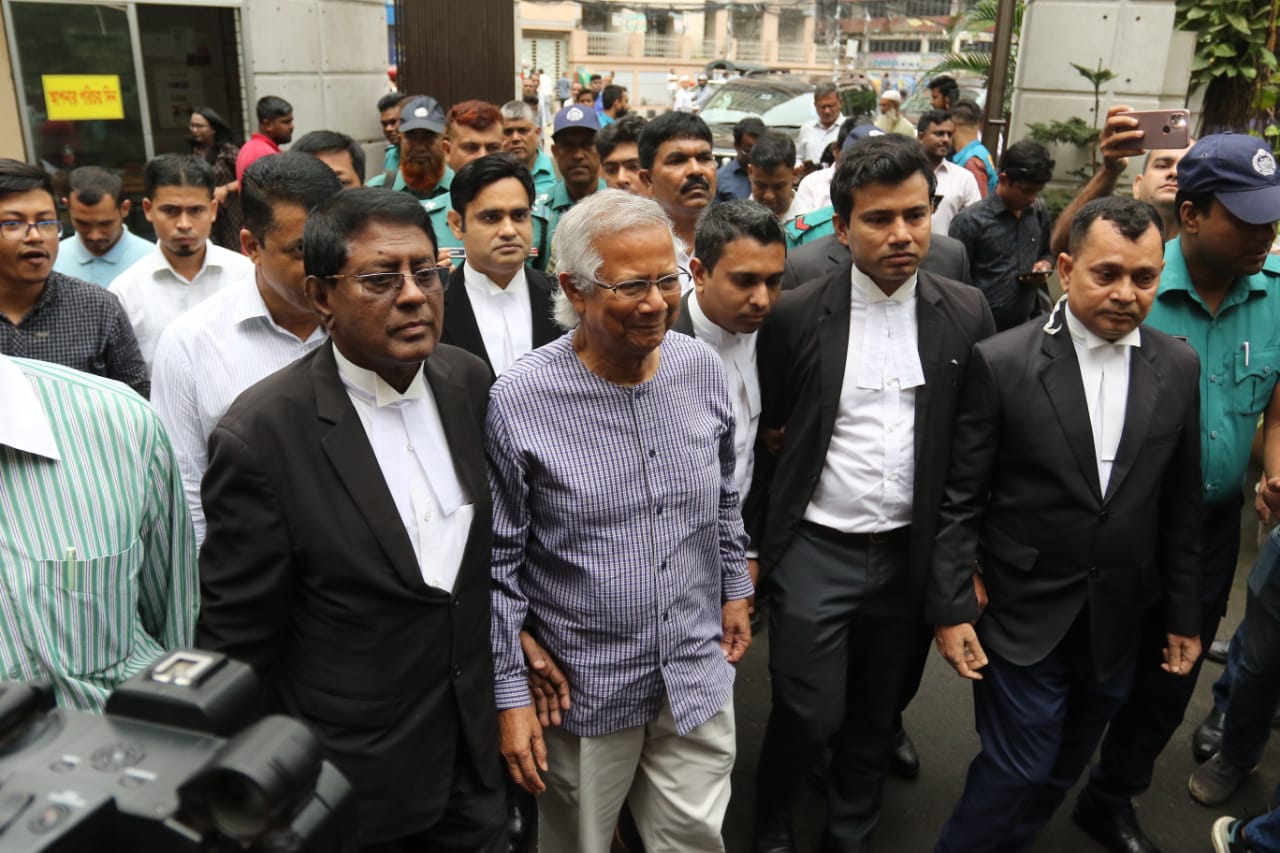 ড. ইউনূসকে জিজ্ঞাসাবাদ করছে দুদক