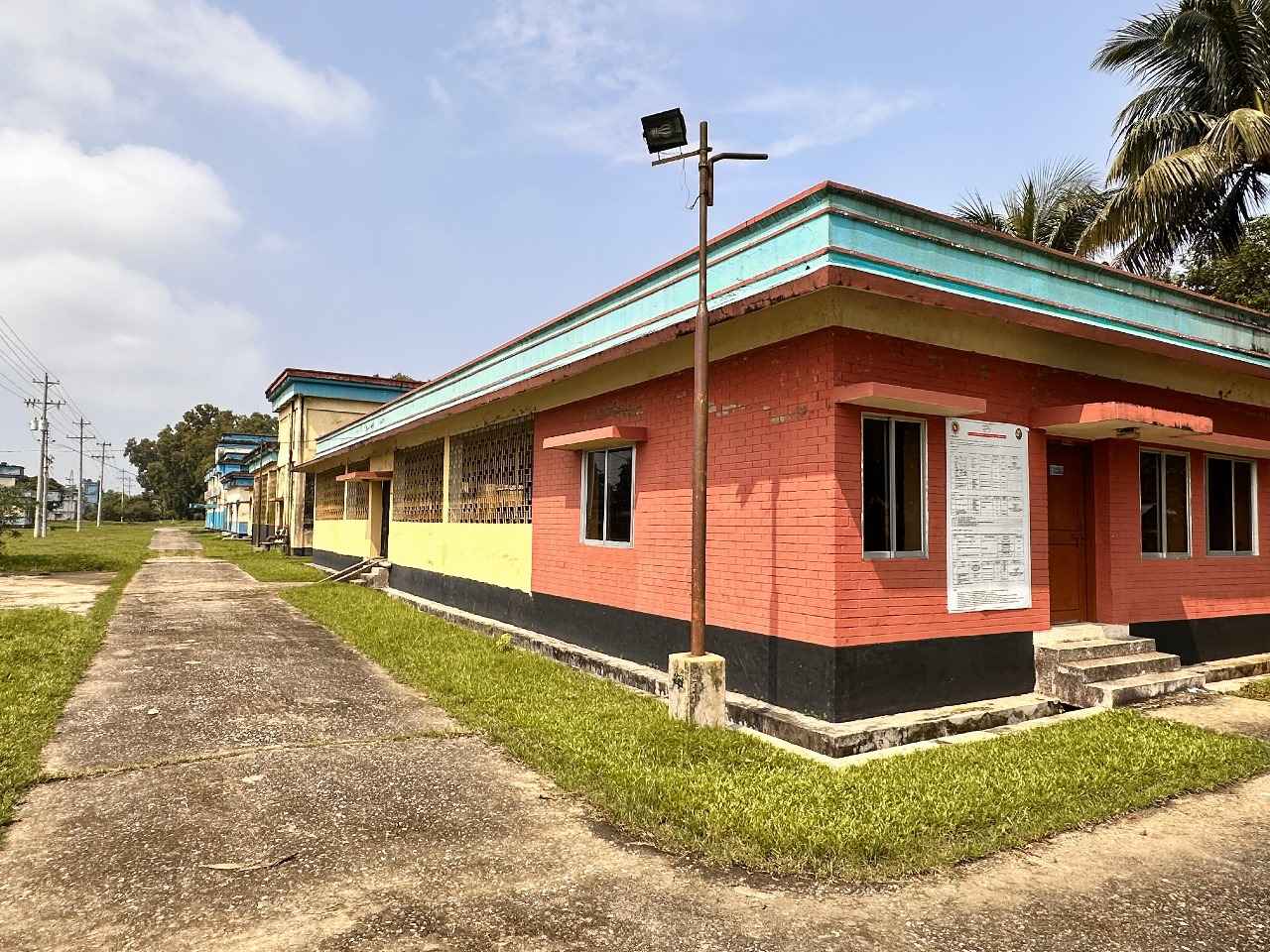 খুঁড়িয়ে চলছে শান্তিগঞ্জ কার্প হ্যাচারি