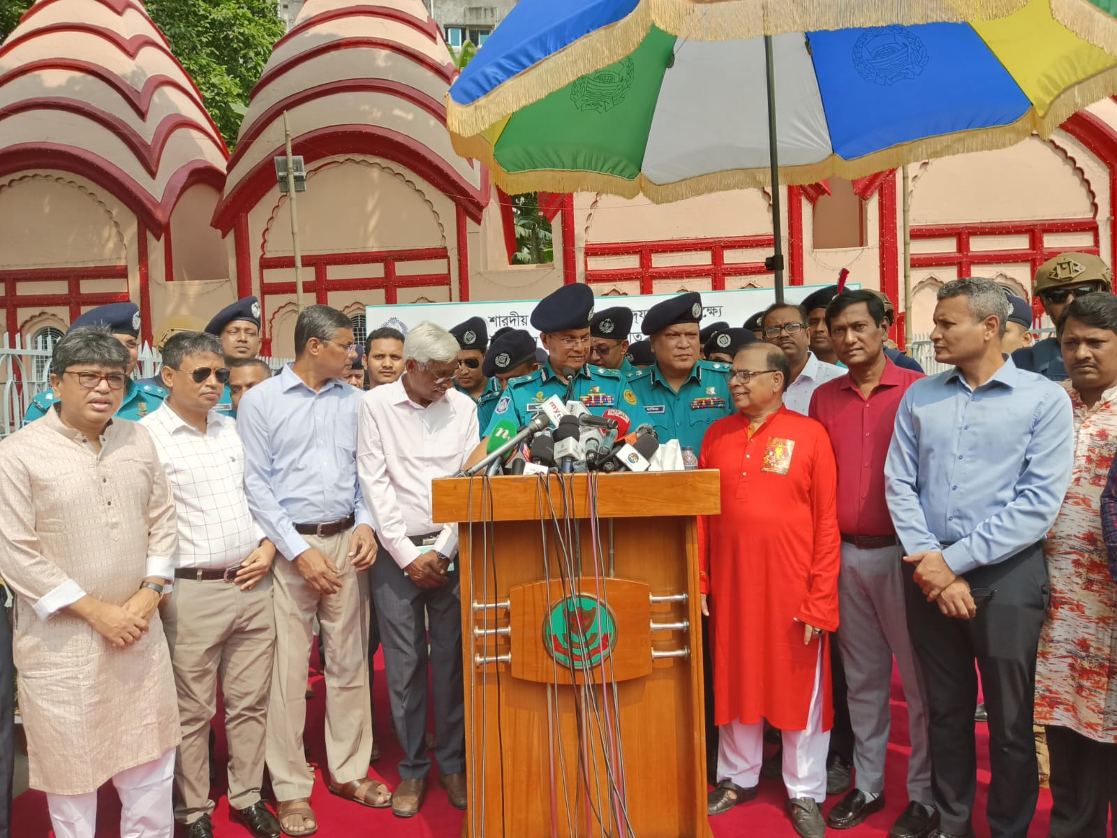 দুর্গাপূজায় নিরাপত্তার ঘাটতি নেই