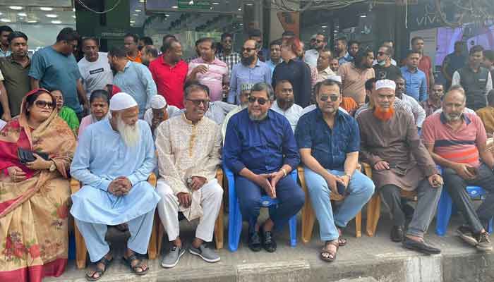 বিএনপি-জামায়াতের সন্ত্রাসী কর্মকাণ্ড দমনে অতন্ত্র প্রহরী মাইনুল হোসেন খান নিখিল