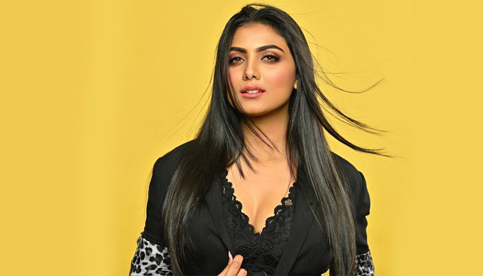 জায়েদ প্রসঙ্গে যা বললেন ইধিকা