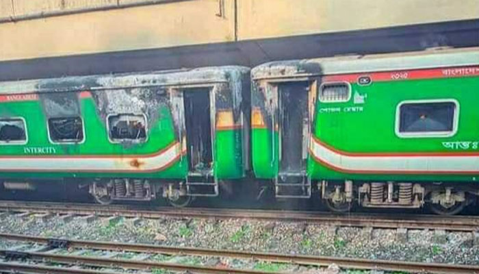 ট্রেনে আগুনের ঘটনায় তদন্ত কমিটি গঠন