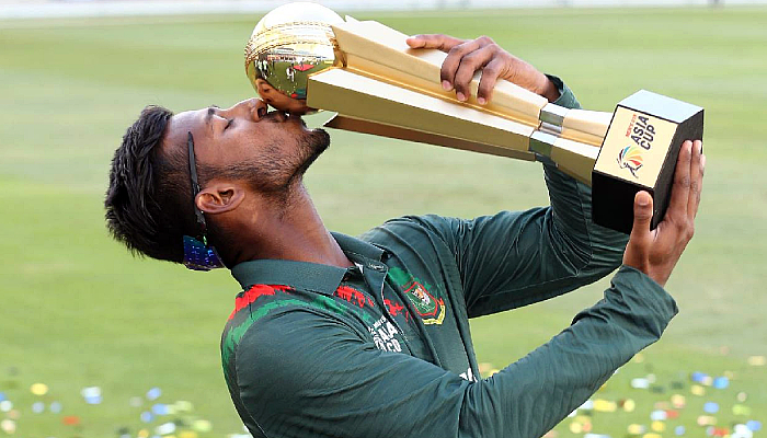 বিকেলে দেশে ফিরছে যুব চ্যাম্পিয়নরা