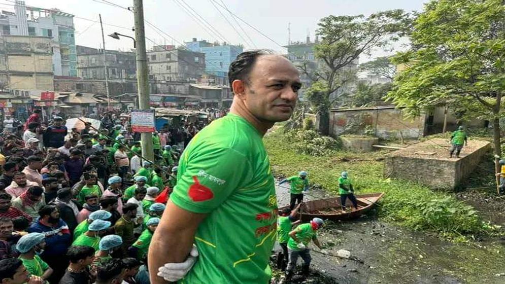 আমি বড় বড় পাঞ্জাবি পইড়া ঢাকা ঘুরাঘুরি করার জন্য এমপি হই নাই