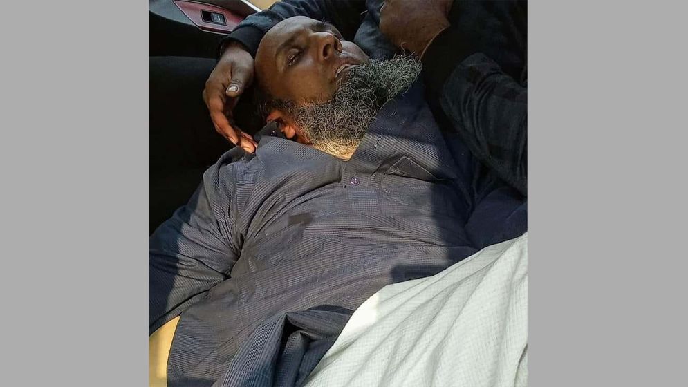 তালায় বস্তাবন্দি অবস্থায় প্রাইভেটকার চালক উদ্ধার