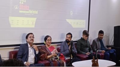 অস্বস্তি বাড়ালেন স্বস্তিকা 