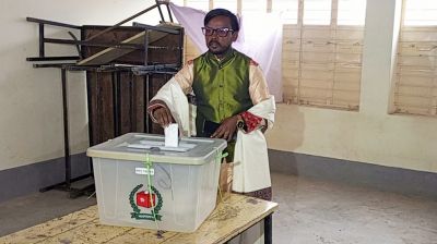 ভোট বর্জনের ঘোষণা হিরো আলমের