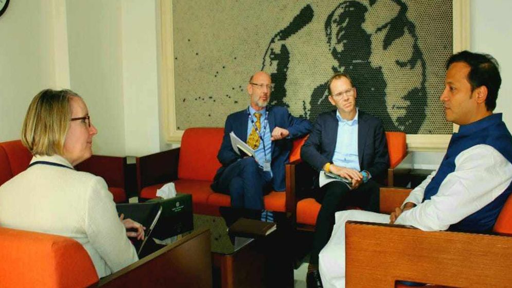 শিক্ষামন্ত্রীর সঙ্গে যুক্তরাজ্যের হাই কমিশনার সারাহ কুকের সৌজন্য সাক্ষাৎ