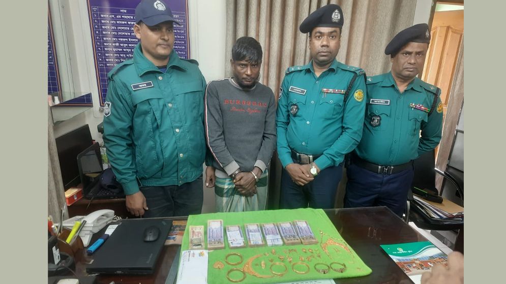 চুরির টাকায় ফ্রিজ কেনে সিএনজি চালক চান্দু
