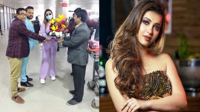 ঢাকায় এলেন কলকাতার অভিনেত্রী কৌশানী