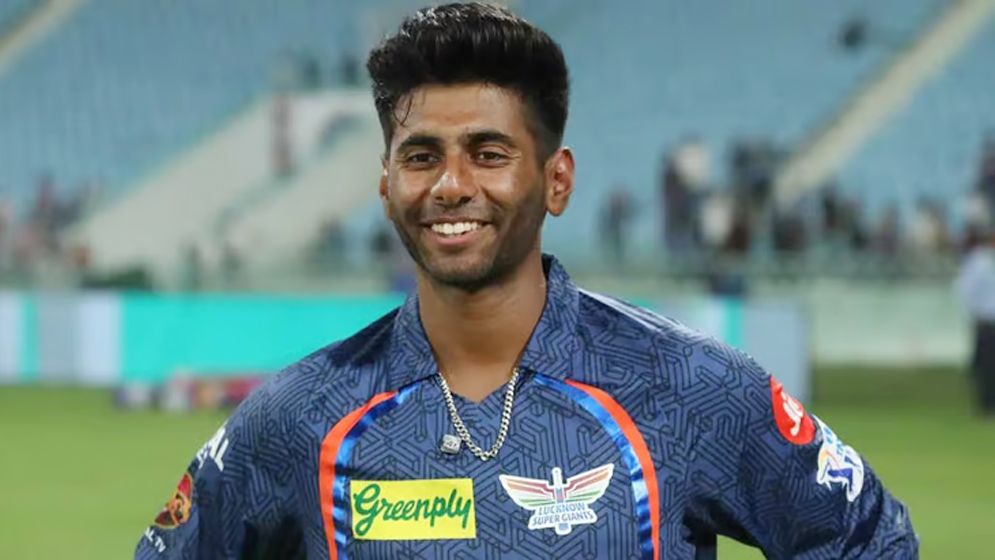 অভিষেকেই গতির রেকর্ড গড়লেন মায়াঙ্ক