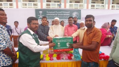 জামালপুরে দুস্থ-অসহায় পরিবারের মাঝে খাদ্যসামগ্রী বিতরণ 