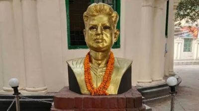 বুদ্ধিজীবীর মর্যাদা পেলেন মধুর ক্যান্টিনের মধুসূদন দে