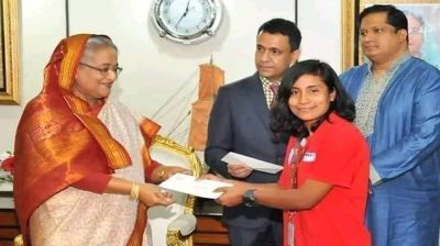 অনূর্ধ্ব-১৯ নারী ফুটবলার রাজিয়াকে পারিবারিক কবরস্থানে দাফন