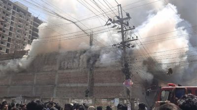 চট্টগ্রামে নির্মাণাধীন ভবনে আগুন