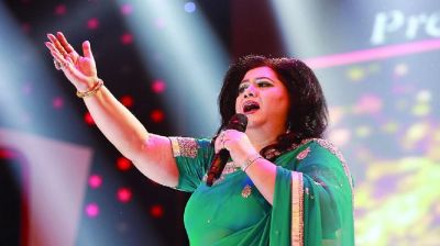 শত শিশুর সঙ্গে কণ্ঠ মেলাবেন রুনা লায়লা
