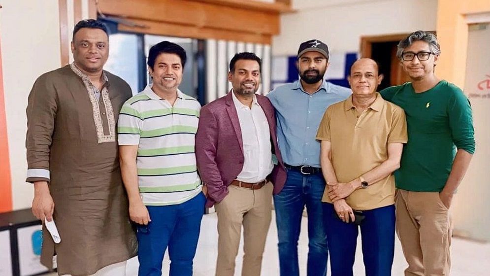 গভীর রাতে অপূর্ব ও আলফা আইয়ের মধ্যে সমঝোতা