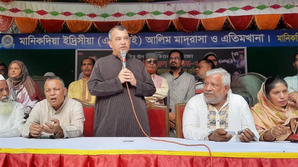 চাঁদাবাজ ও ভূমিদখলকারীদের কোনো ছাড় নেই