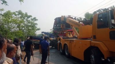 ফরিদপুরে বাস-পিকআপ সংঘর্ষে নিহত বেড়ে ১৪
