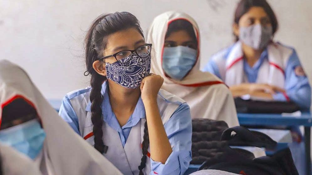 শনিবার মাধ্যমিক খুলছে, রবিবার প্রাথমিক বিদ্যালয়