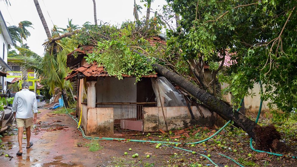 ঘূর্ণিঝড় রেমাল: মৃত্যু বেড়ে ১৬