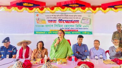আধুনিক যান্ত্রিকীকরণের ফলে ফসল উৎপাদন বৃদ্ধি পেয়েছে