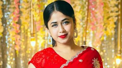 মা দিবসে জানালেন মা হচ্ছেন ফারিয়া