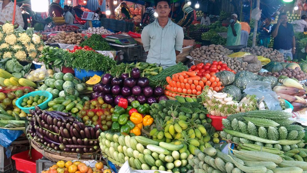 ঈদের দ্বিতীয় দিনে নিত্যপণ্যের বাজার চড়া