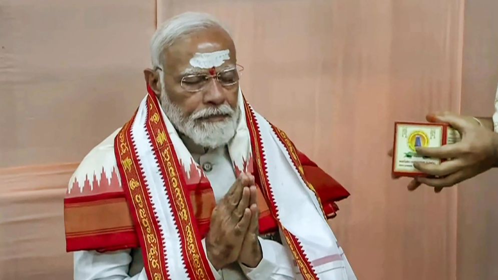 শনিবার সন্ধ্যায় ধ্যান ভাঙবেন মোদি