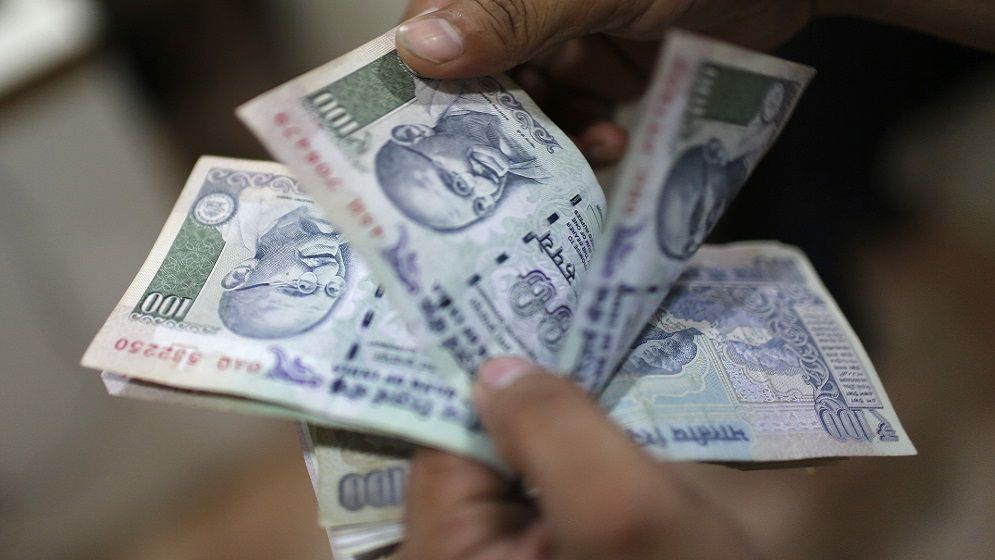 ভারতীয় রুপির দাম কমলো