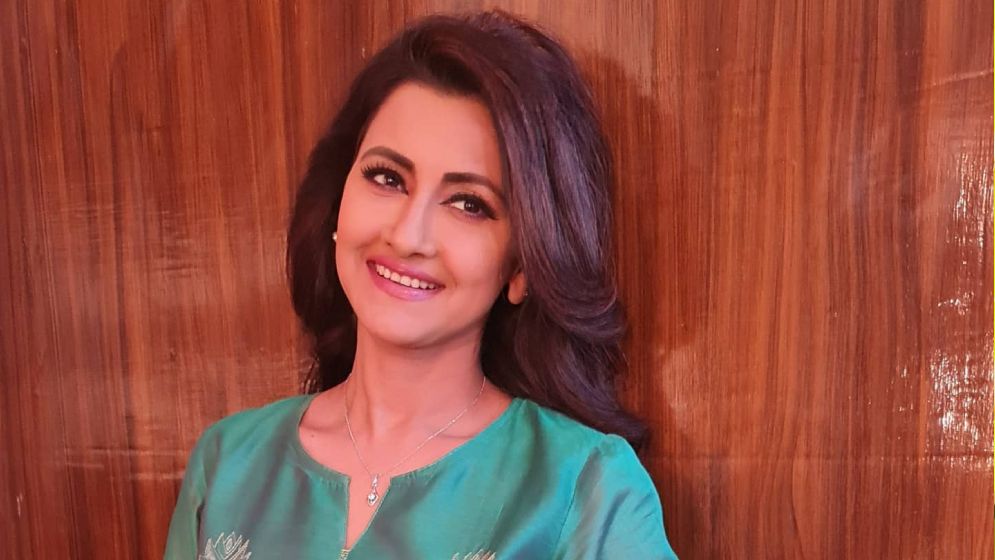 যেভাবে লকেটকে হারিয়ে জয় তুলে নিলেন রচনা